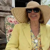 Apresentadora brit�nica de 86 anos, que fundou a Childline, morre em 2026