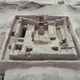 T�mulo secreto de 600 anos � encontrado no Peru com 38 esqueletos e artefatos raros
