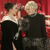 Kim Kardashian veste capa hist�rica de Elizabeth Taylor na 2� temporada de 'All's Fair'