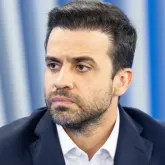 PT pede cassa��o de Fl�vio Bolsonaro por uso de Mar�al para espalhar mentiras e criptomoedas