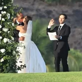 Ex-esposa de Tobey Maguire se casa com novo noivo em cerim�nia rom�ntica no Hava�