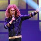 Comediante Carrot Top volta aos palcos em Las Vegas ap�s tentativa de suic�dio