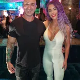Ex-lutadora da WWE Natalie Eva Marie oficializa div�rcio ap�s 10 anos