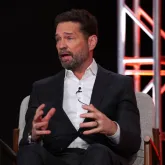 Jason Priestley queria encerrar 'Barrados no Baile' antes do fim