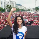 Estudantes voltam �s ruas para defender democracia e educa��o, diz UNE