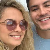 Arthur Aguiar fica chocado ao saber da morte de Lua Blanco ao vivo no TikTok