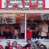 Taylor Swift repreende f� por film�-la em jogo de futebol americano