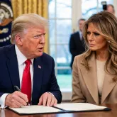 Trump critica Melania com quatro palavras duras ao assinar decreto de sa�de