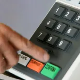 Proibido pedir votos no dia da elei��o: entenda as regras e multas