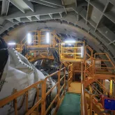 Gigante de 2,6 mil toneladas come�a a cavar t�nel do Metr� de SP para Guarulhos