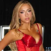 Tate McRae domina o Spotify no mundo ap�s show da Victoria's Secret