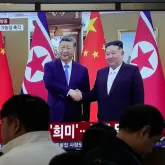 Kim Jong-un aparece na TV ap�s rumores de morte por derrame cerebral