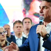 STF corrige informa��o e nega que Pol�cia Federal tenha feito buscas na casa de Fl�vio Bolsonaro