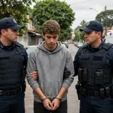 Jovem de 19 anos � preso ap�s agredir namorada gr�vida de 16 anos