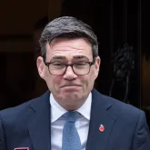 Governo brit�nico avisa: fa�a estoque para sobreviver 3 dias em caso de guerra