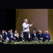 630453