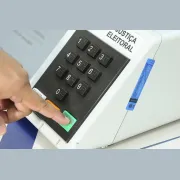 686544