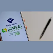 706878