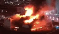 Inc�ndio de grandes propor��es destr�i f�brica de autope�as na Lapa, em SP