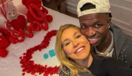 Virginia Fonseca e Vini Jr. reatam o namoro com beijo em evento e declara��o nas redes
