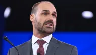 PF decide demitir Eduardo Bolsonaro por abandono de cargo