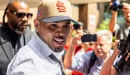 Chris Brown se declara culpado por briga em boate londrina em 2023