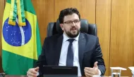 Ex-chefe de gabinete de Lula deixa campanha ap�s investiga��o da PF