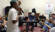 Grupo musical de pacientes psiqui�tricos lan�a novo �lbum ap�s 25 anos