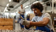 S�o Paulo abre 1,6 mil vagas de emprego na ind�stria nesta segunda-feira (17)