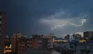 Chuva forte e ventos de 100 km/h mant�m S�o Paulo em alerta laranja de perigo