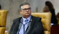 Fl�vio Dino adia decis�o sobre caso de mensagens de Moraes e Vorcaro no STF