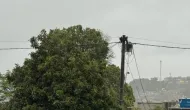 Chuva forte e mar agitado geram alerta de perigo e alagamentos no Rio de Janeiro