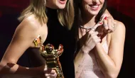 Dakota Johnson surpreende Taylor Swift com homenagem nos VMAs e estreiam v�deo 'Patient Zero' juntos