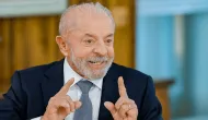 Lula diz a evang�licos: 'N�o sou, mas respeito quem �'