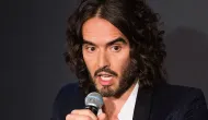 Julgamento de Russell Brand: comediante teria se despido e feito imita��es de 'Basil Fawlty' antes de estupro