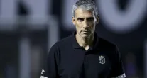 Vojvoda n�o resiste � derrota para o Internacional e n�o � mais o t�cnico do Santos
