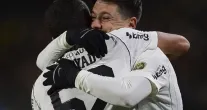 Corinthians busca empate no Uruguai, garante lideran�a do Grupo E e segue invicto na Libertadores