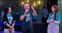 �� a escola que conduz nossos jovens para o futuro, e o Governo continua investindo para melhorar a educa��o de MT�, afirma governador