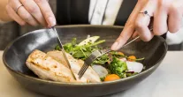 O erro que pode deixar voc� com mais fome e menos resultado na dieta