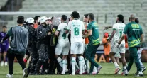 Volante do Juventude explode contra p�nalti pol�mico e acr�scimos excessivos em empate com Cear�