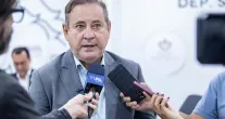 Dr. Eug�nio coordena visita t�cnica a obras do Hospital Regional de Confresa