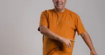 Waguinho, ex-vocalista de Os Morenos, vira cantor gospel e se apresenta na Marcha para Jesus