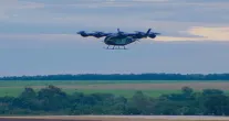 Carro voador da Embraer passa em teste in�dito e se aproxima das ruas
