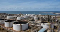 Lucro da Saudi Aramco dispara 33% e empresa lucra US$ 33,4 bilh�es em tr�s meses