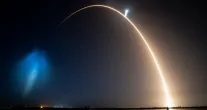 Foguete da SpaceX colide com a Lua a 8.700 km/h e abre nova cratera