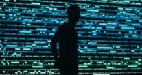Cuidado com o PDF falso: entenda como a espionagem digital funciona