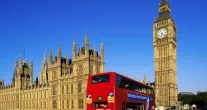 Justi�a libera estudante de Cotrigua�u a viajar para interc�mbio na Inglaterra mesmo com documento vencido do pai