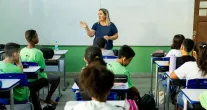 162 mil candidatos fazem provas para professor neste domingo