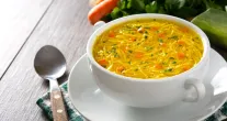 Sopa pode ser jantar? Veja o que diz a nutricionista e como montar um prato saud�vel