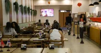 Servi�os: 15,9 milh�es empregados em 2024 e sal�rio m�dio de 2,2 m�nimos